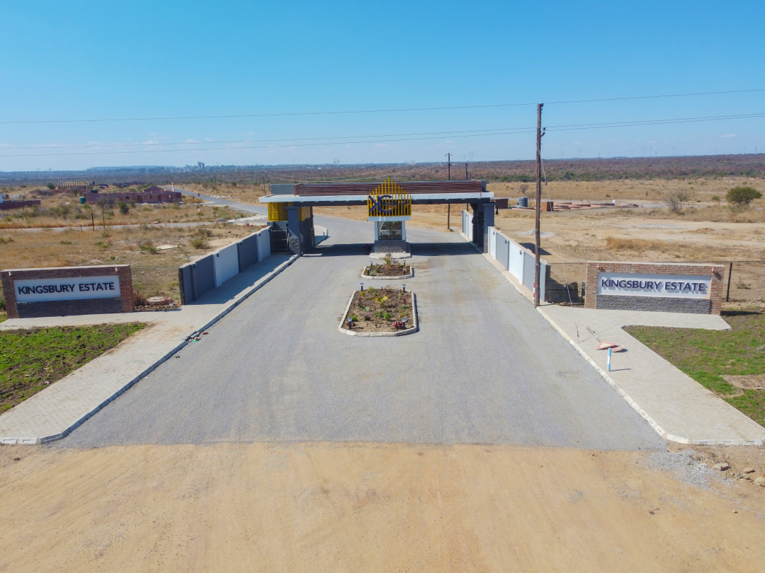 Kingsbury Estate Gate Before